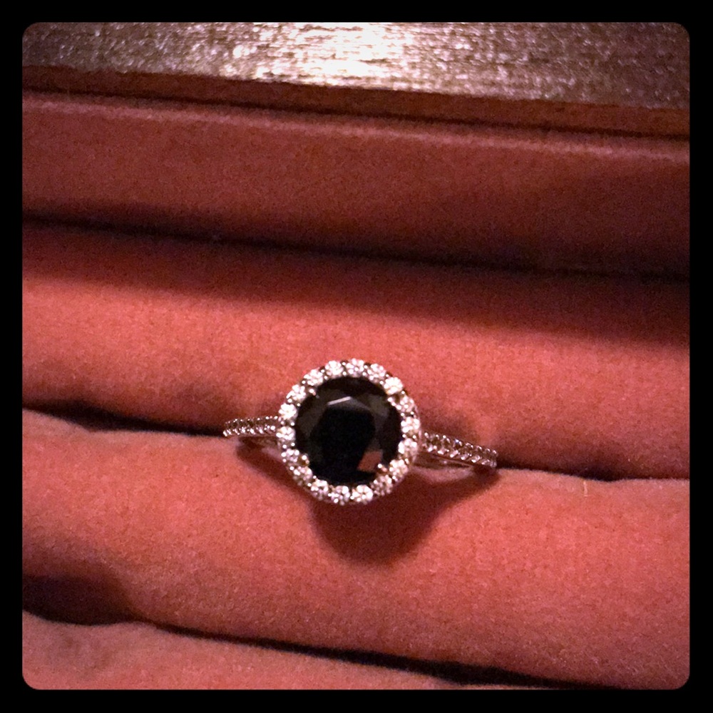 Ring, black onyx with cz diamonds on the side